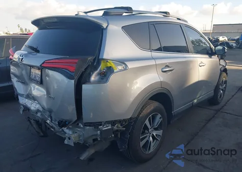 2017 Toyota Rav4 Xle z USA, uszkodzony, nr VIN 2T3WFREVXHW354052